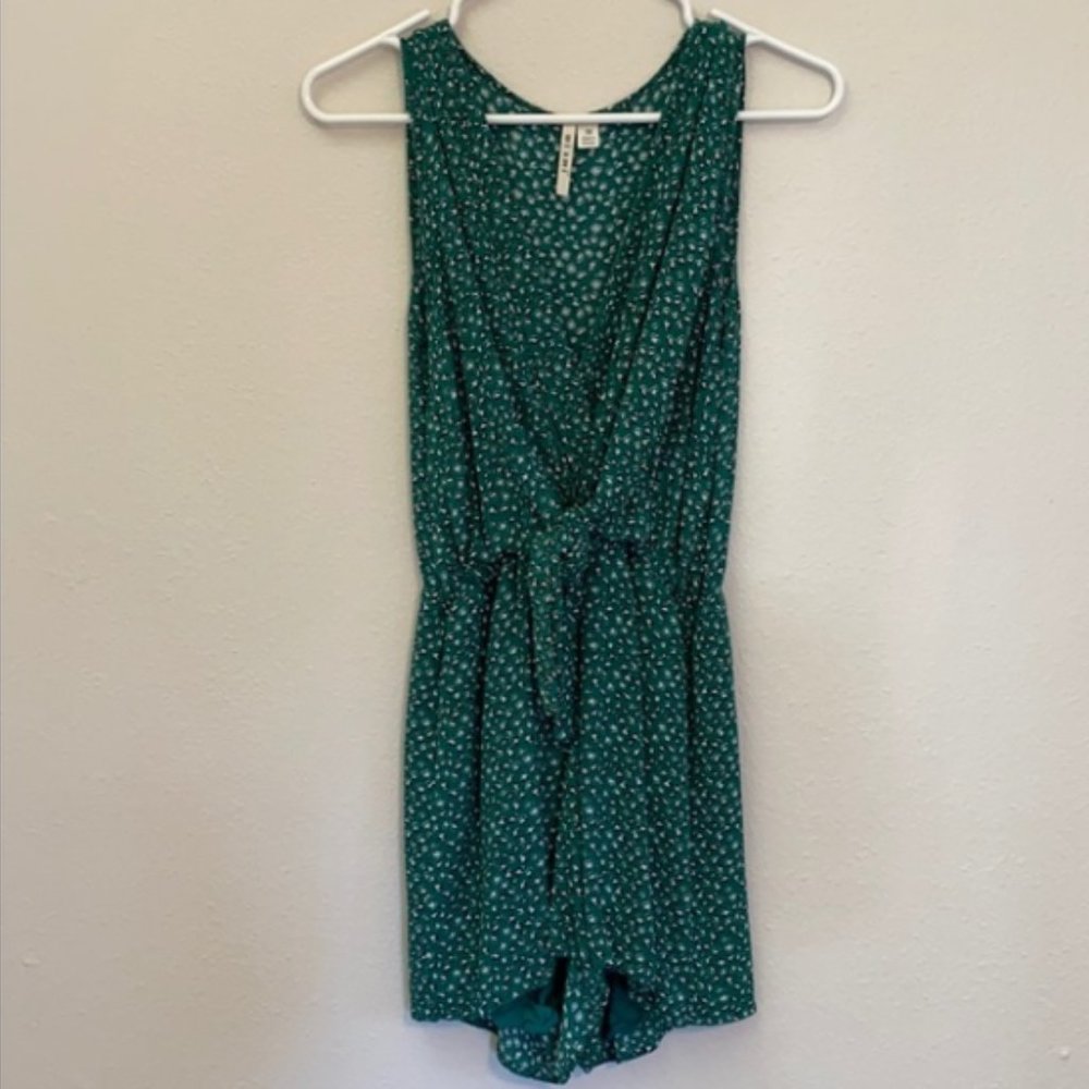 Francesca’s Tie Front Green Floral Romper
